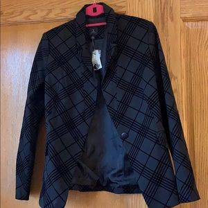 NEW Velvet Detailed Blazer!